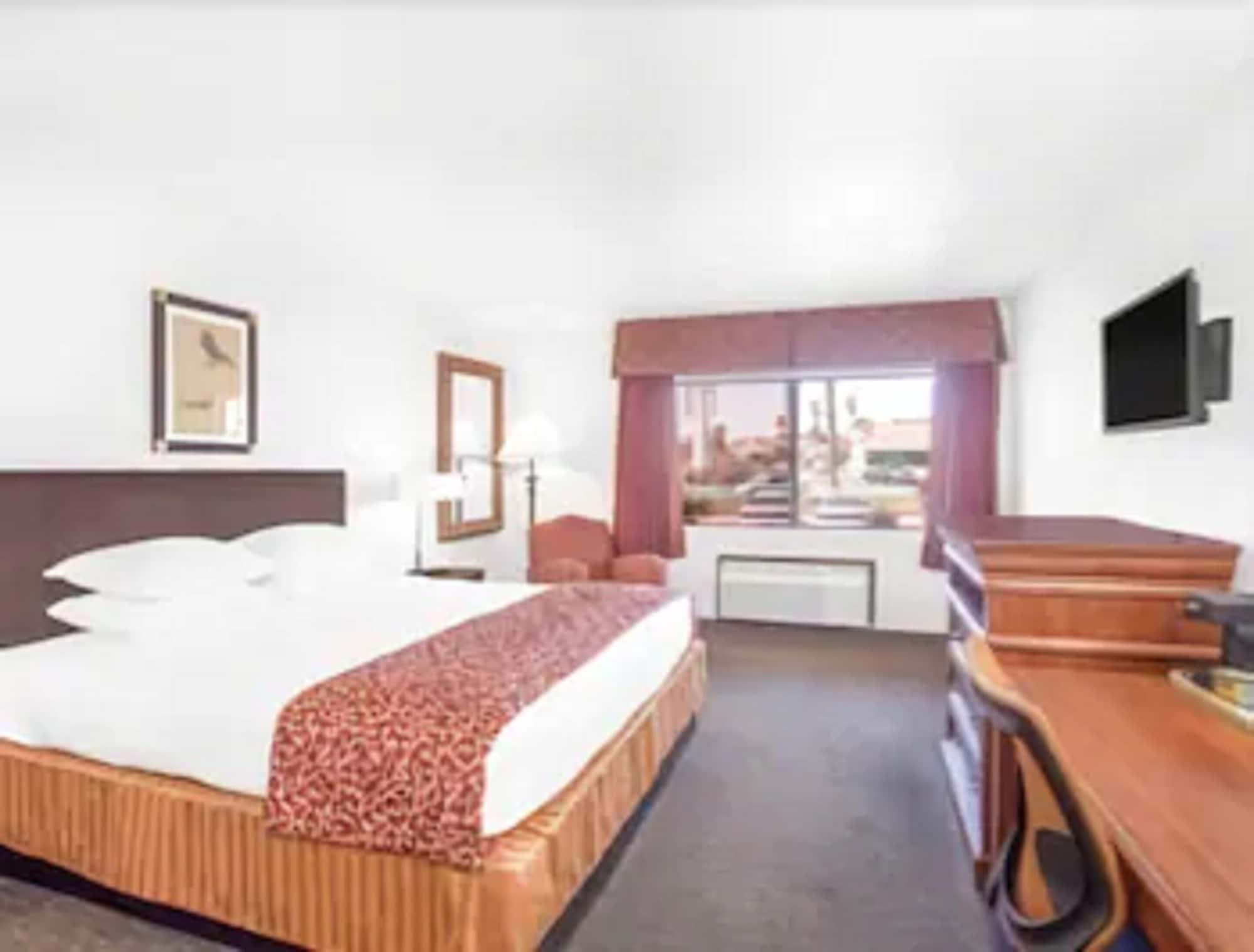 Ramada By Wyndham Barstow Hotel Екстериор снимка