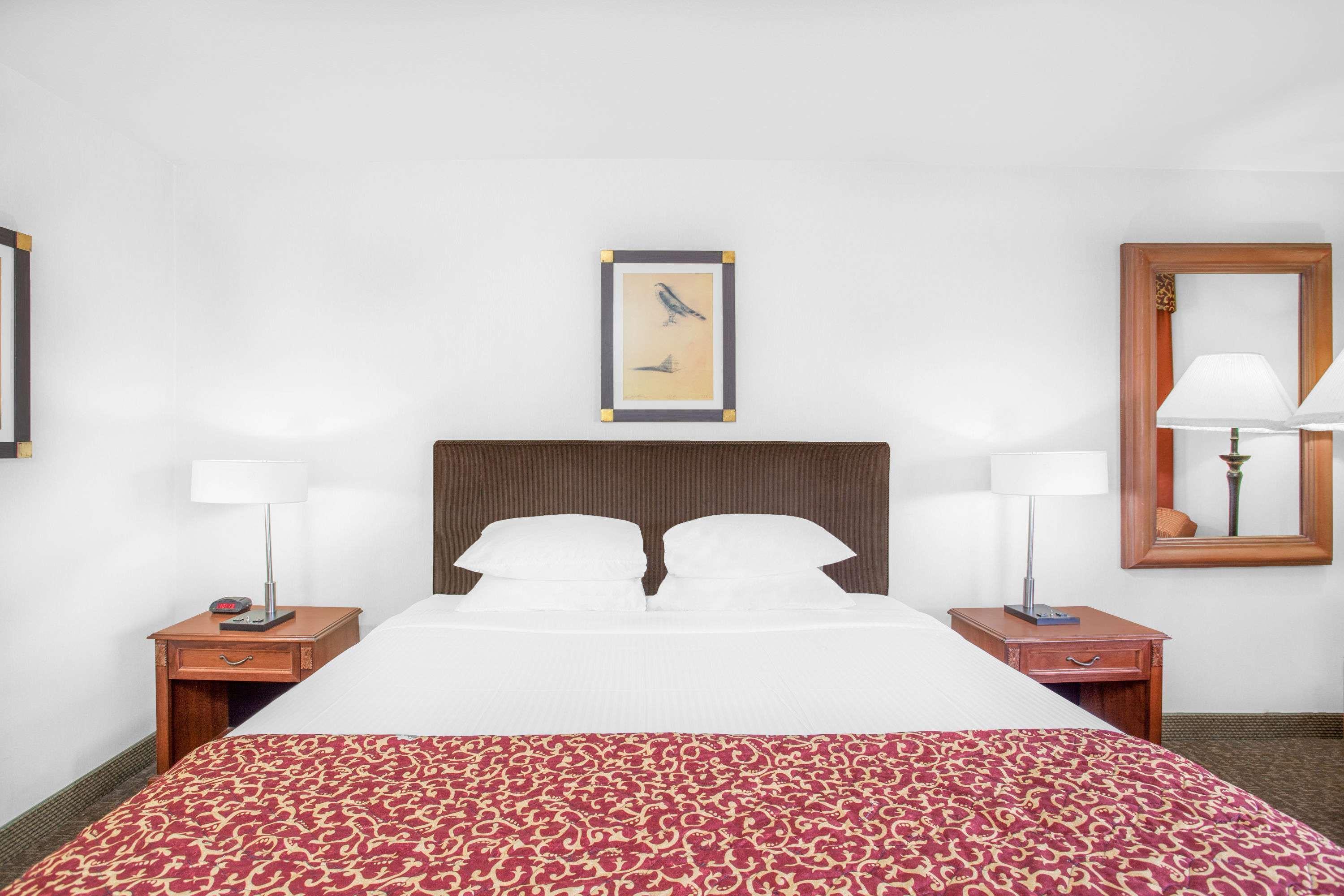 Ramada By Wyndham Barstow Hotel Екстериор снимка